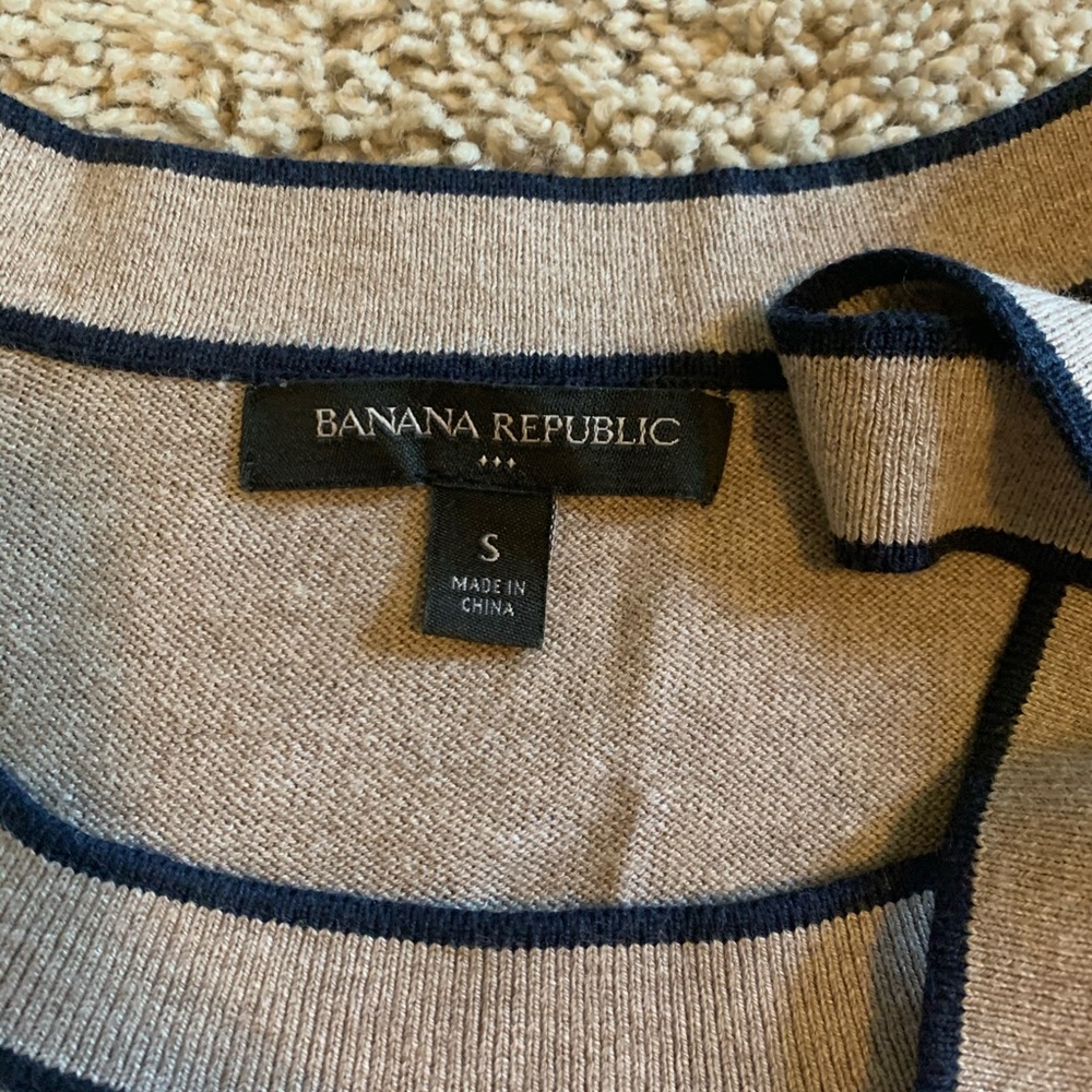NWOT Banana Republic Factory Sweater